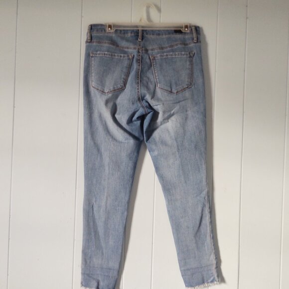 SOFÍA High-Rise Shark Bite Hem Jeans by Sofia Vergara - Picture 2 of 12